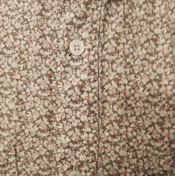 Dolce & gabbana button shirt. - Picture 5 of 8